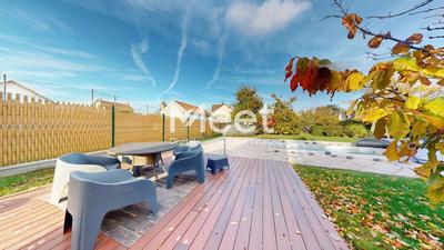 Propriété - 255 m² - 8 pièces