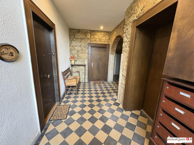 Appartement - 60 m² - 2 pièces