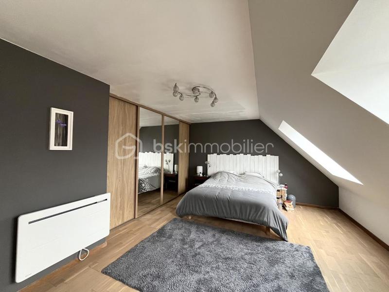 Maison - 166 m² - 7 pièces