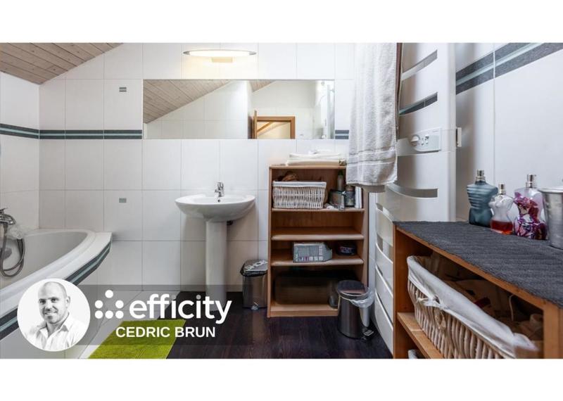 Maison - 229 m² - 7 pièces