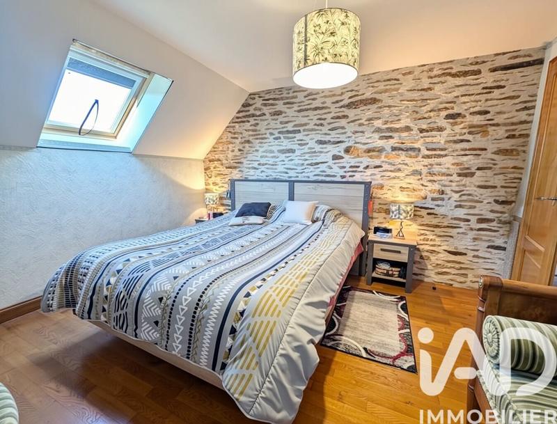 Maison - 185 m² - 8 pièces