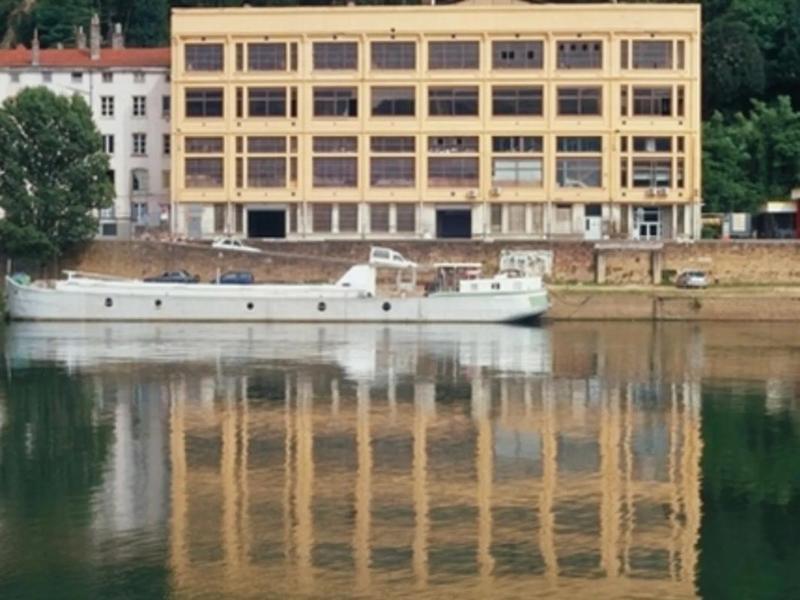 Loft - 38 m² - 2 pièces