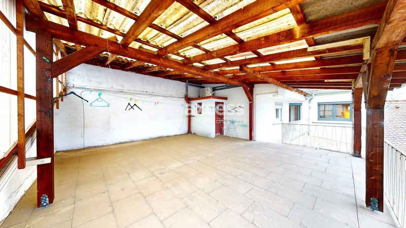 Duplex - 199 m² - 9 pièces