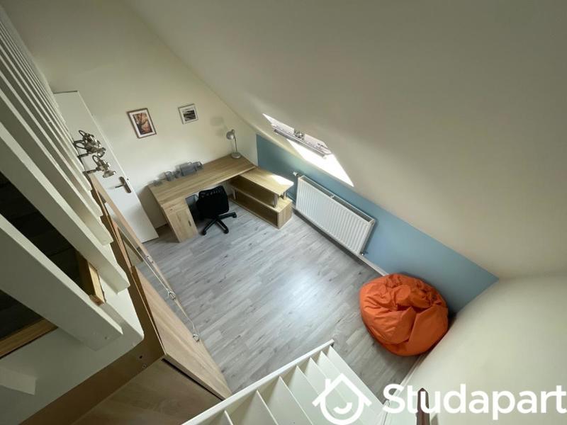 Chambre - 9 m² - 1 pièce