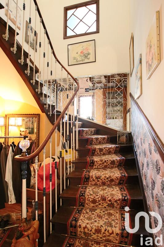 Maison - 411 m² - 9 pièces