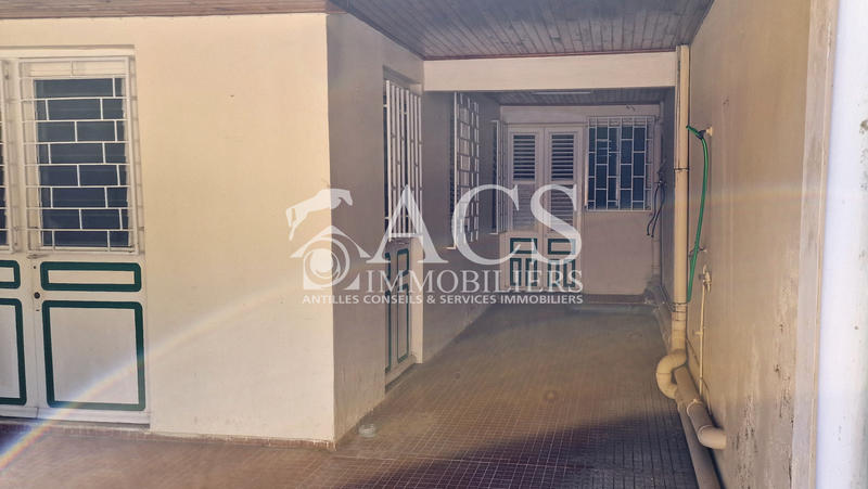 Maison - 96 m² - 4 pièces