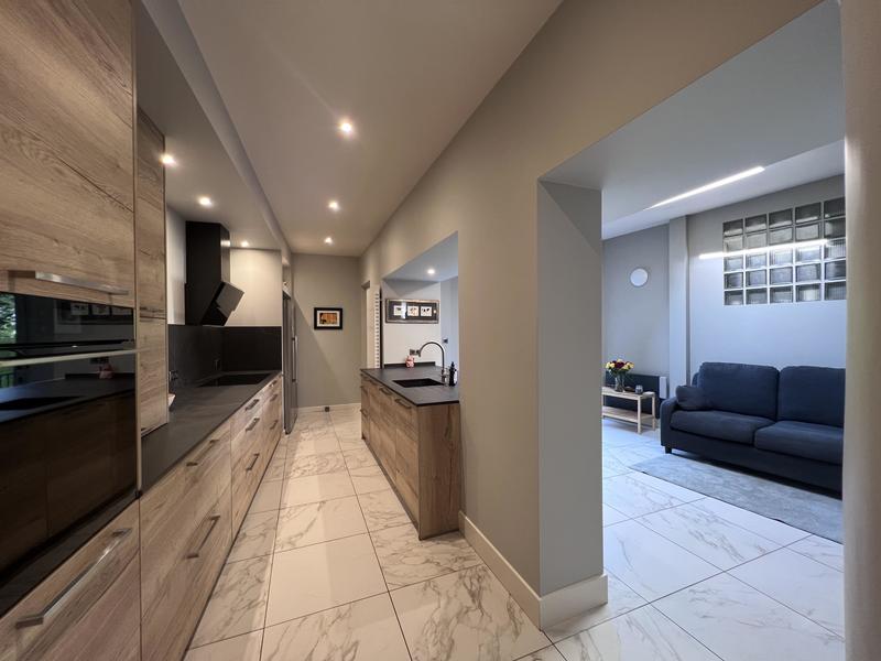 Maison de ville - 208 m² - 6 pièces