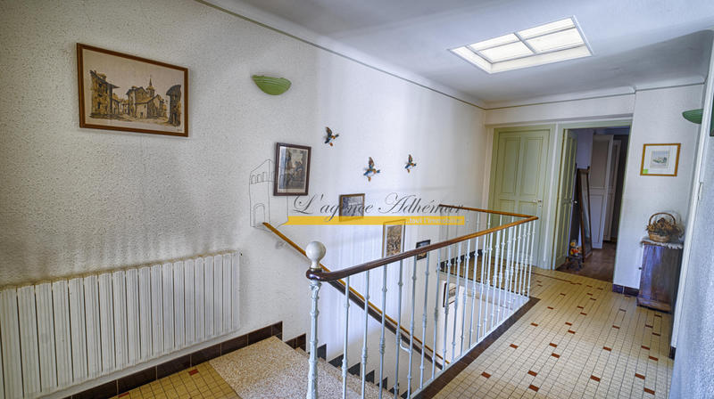 Maison - 293 m² - 13 pièces