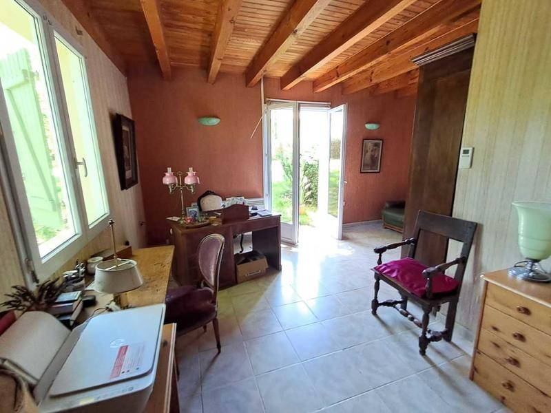 Propriété - 244 m² - 7 pièces