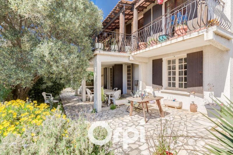 Maison - 252 m² - 6 pièces