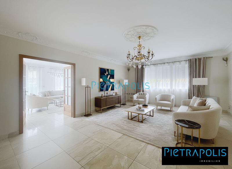 Villa - 390 m² - 14 pièces