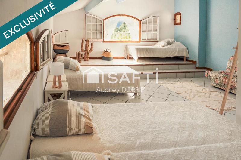 Maison - 204 m² - 8 pièces