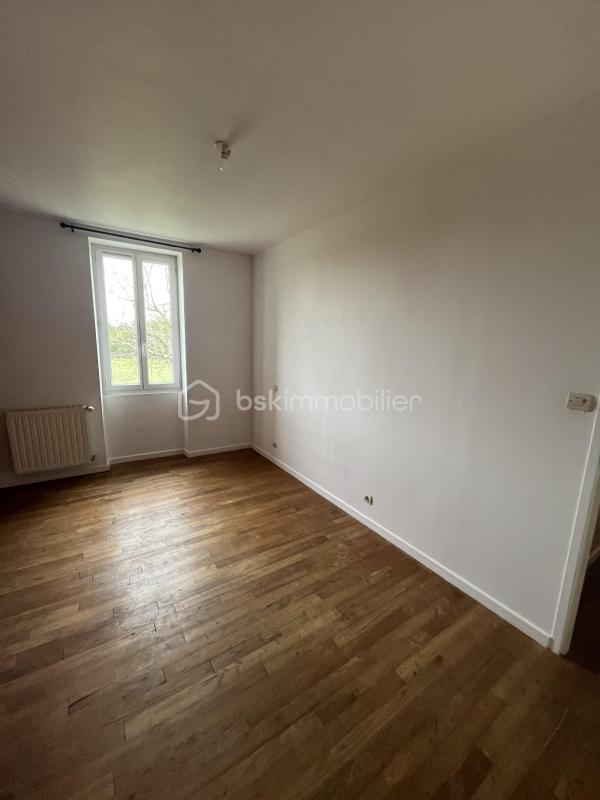 Maison en pierre - 77 m² - 5 pièces