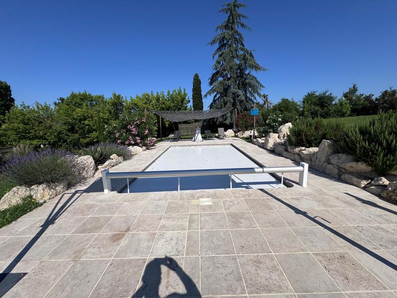 Maison - 250 m² - 9 pièces