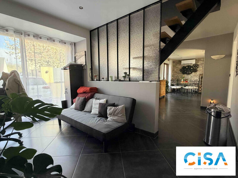 Maison - 114 m² - 5 pièces