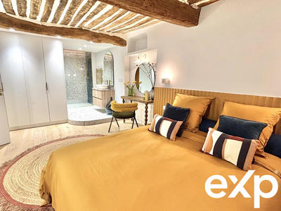 Maison traditionnelle - 77 m² - 4 pièces