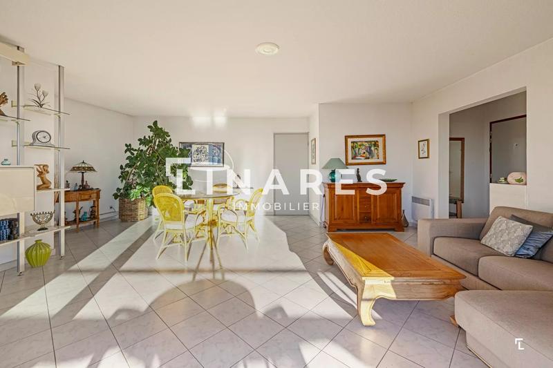 Appartement - 80 m² - 3 pièces