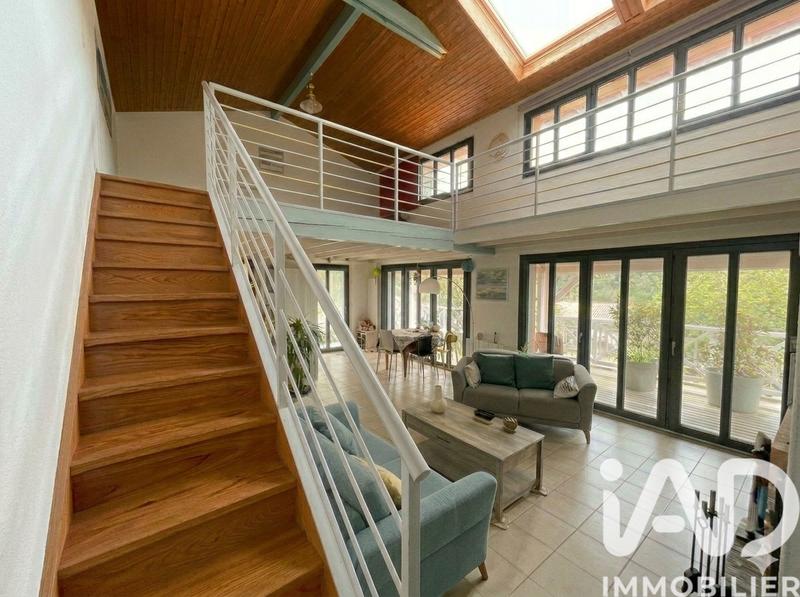 Maison - 110 m² - 5 pièces