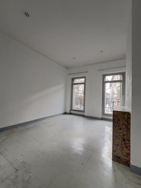 Appartement - 92 m² - 6 pièces