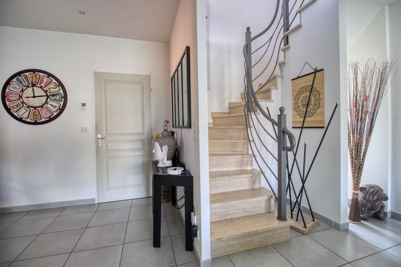 Maison - 193 m² - 6 pièces
