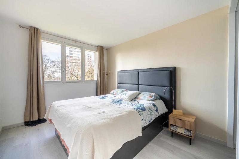 Appartement - 81 m² - 4 pièces