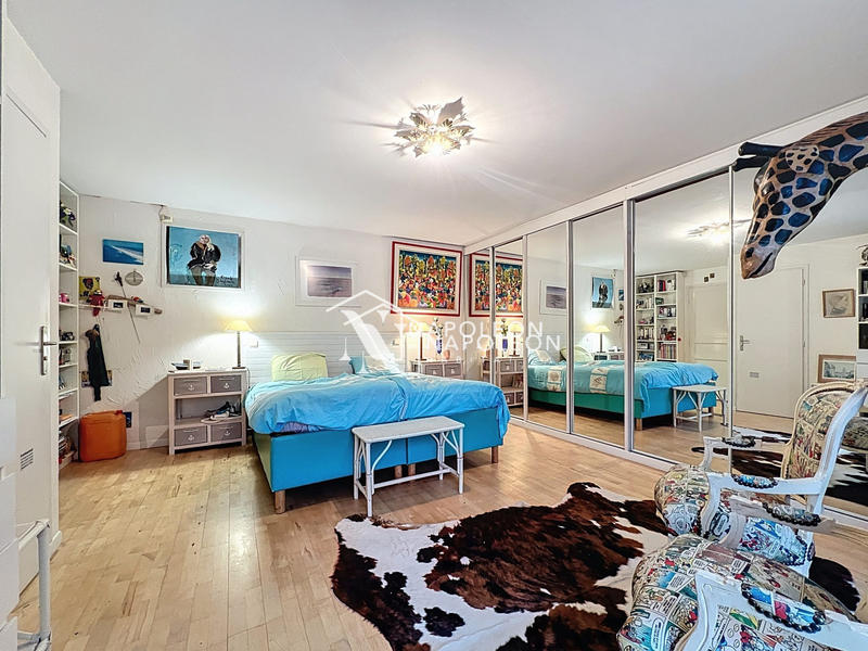 Maison - 200 m² - 5 pièces