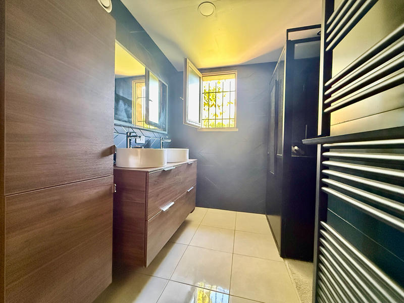 Maison - 111 m² - 5 pièces