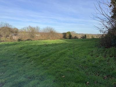 Terrain constructible - 2 800 m²