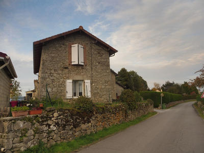 Maison - 80 m² - 4 pièces