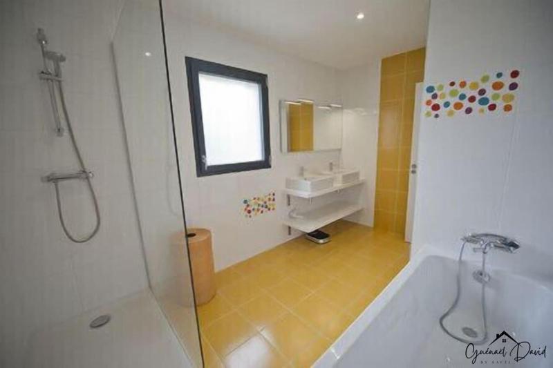 Maison - 149 m² - 6 pièces