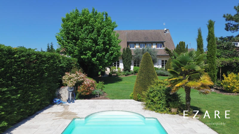 Maison - 360 m² - 11 pièces