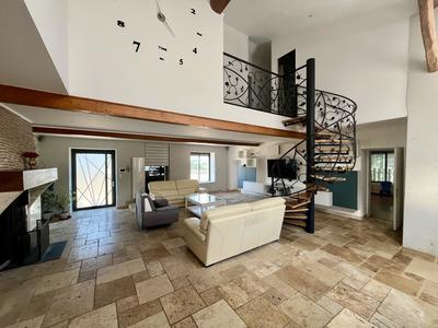 Maison - 190 m² - 6 pièces