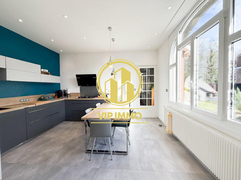 Villa - 224 m² - 14 pièces