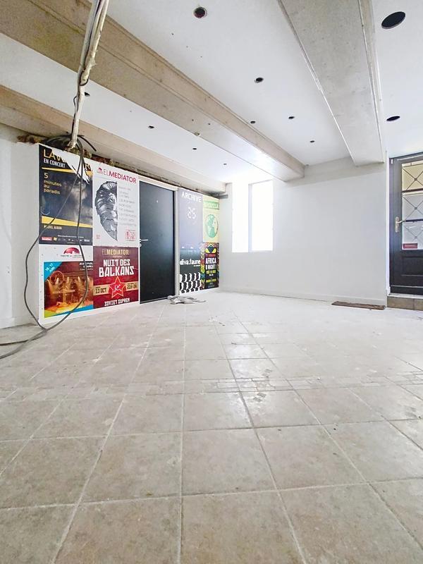 Local commercial - 115 m² - 3 pièces