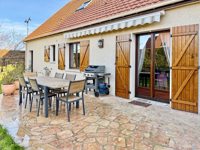 Maison - 121 m² - 6 pièces