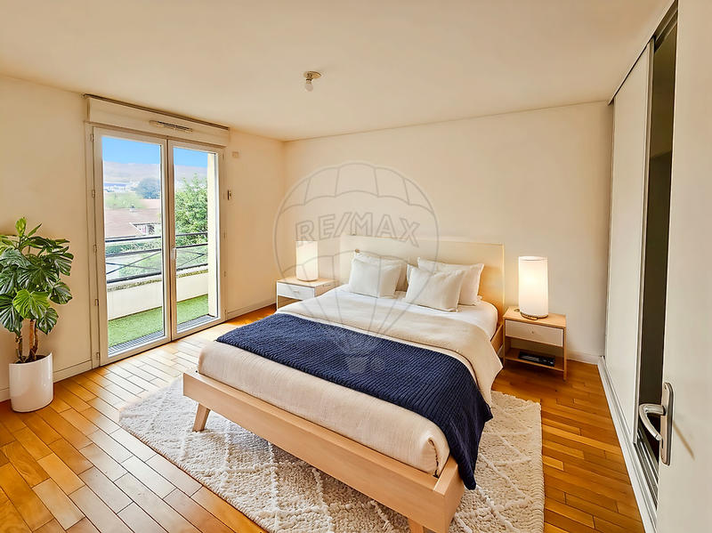 Appartement - 84 m² - 4 pièces