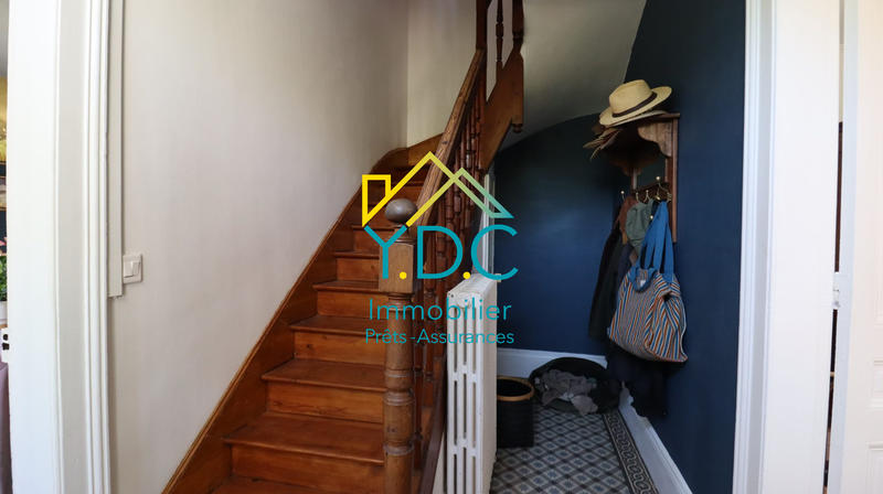 Maison - 166 m² - 8 pièces