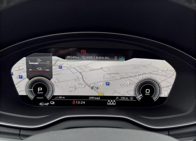 Audi Q5 Sportback 50 TFSIe 299 s-Line Hybride Rechargeable / Attache Remorque Coffre Elec Apple Carplay Android Auto