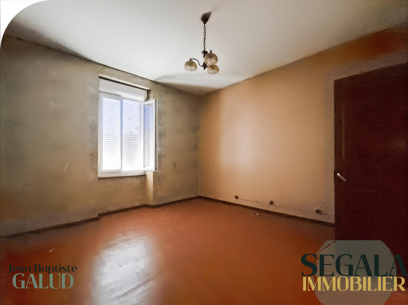 Maison - 220 m² - 8 pièces