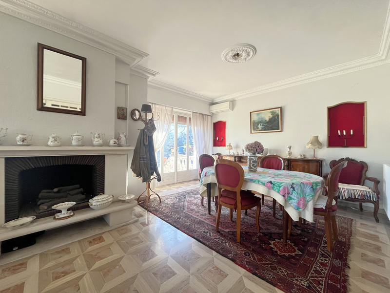 Maison - 195 m² - 7 pièces