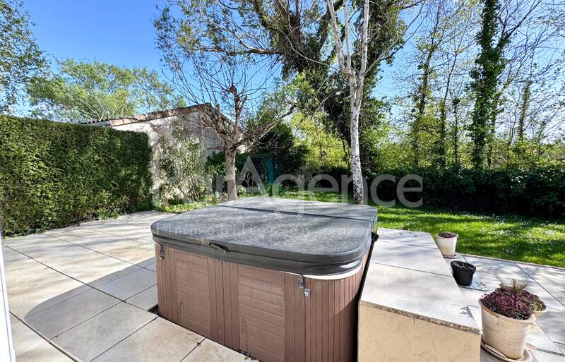 Maison - 99 m² - 4 pièces