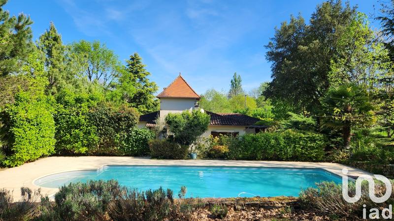 Maison - 140 m² - 5 pièces