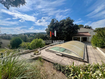 Maison - 166 m² - 6 pièces