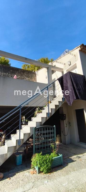 Maison - 357 m² - 15 pièces