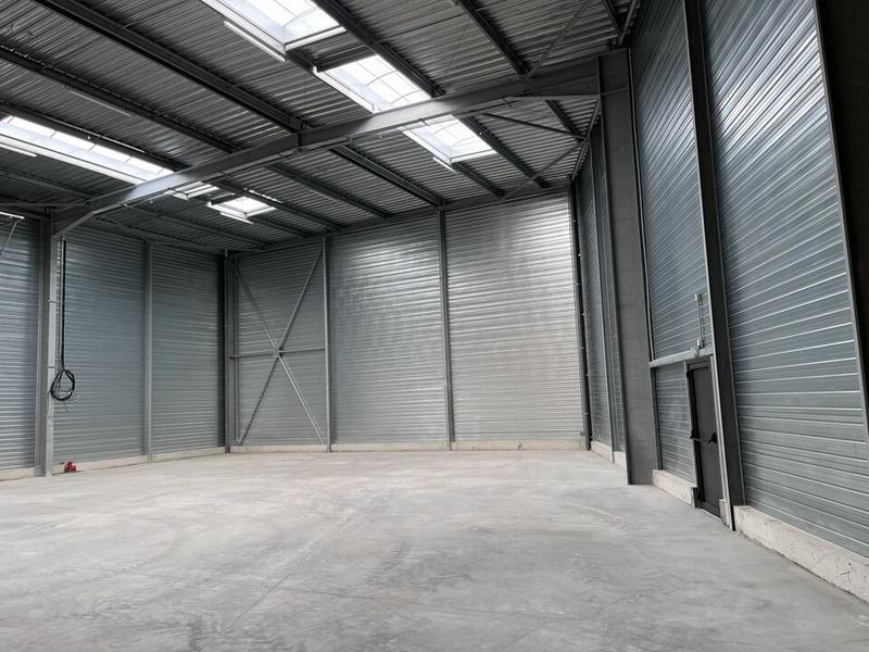 Local d'activité / Entrepôt - 1 662 m²