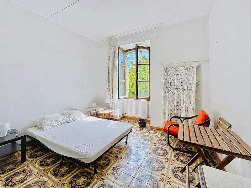 Maison - 250 m² - 9 pièces