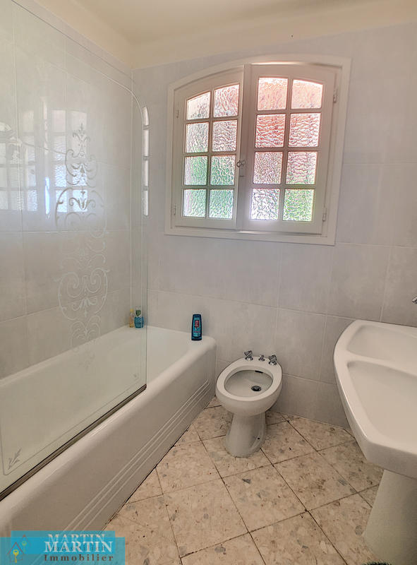 Villa - 205 m² - 8 pièces