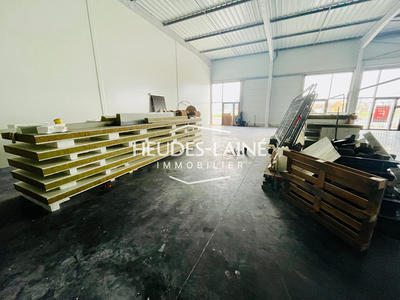 Local commercial - 166 m² - 1 pièce