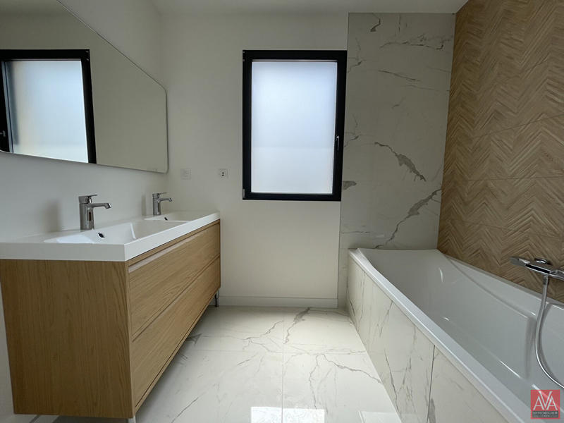 Maison - 127 m² - 6 pièces