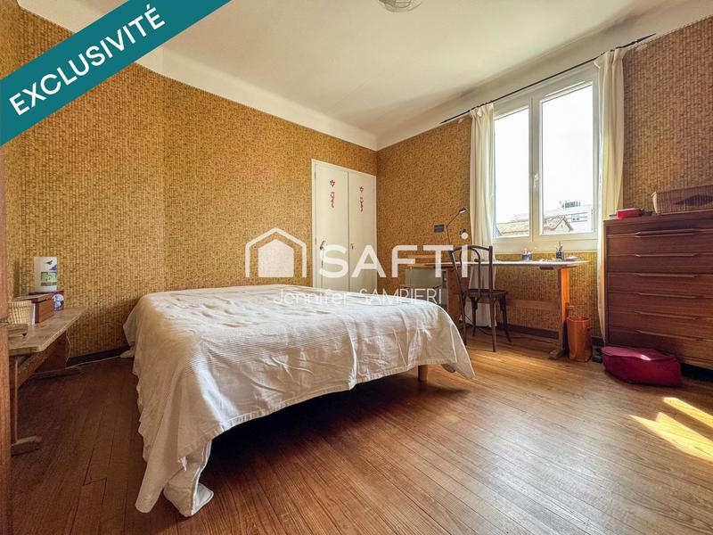 Maison - 177 m² - 7 pièces